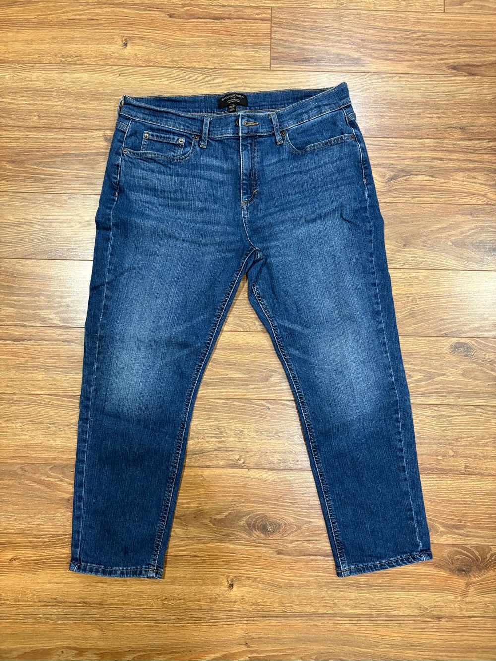 Banana Republic Girlfriend Jeans Petite 30/10 Medium Wash Relaxed Denim